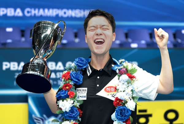 만18세 챔피언의 포효./@pba